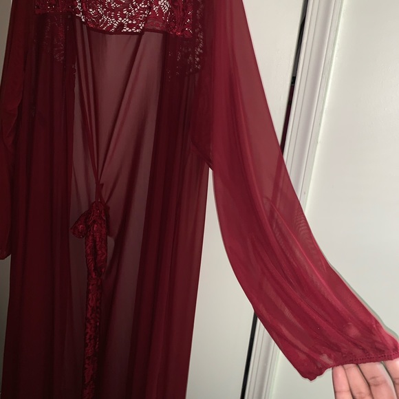 Long Mesh Robe - Picture 5 of 7